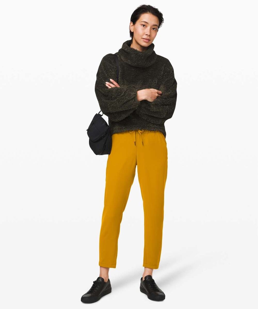 Lululemon Fool's Gold Yellow Brown On the Fly 7/8 Woven Pant 8 Casual Athleisure